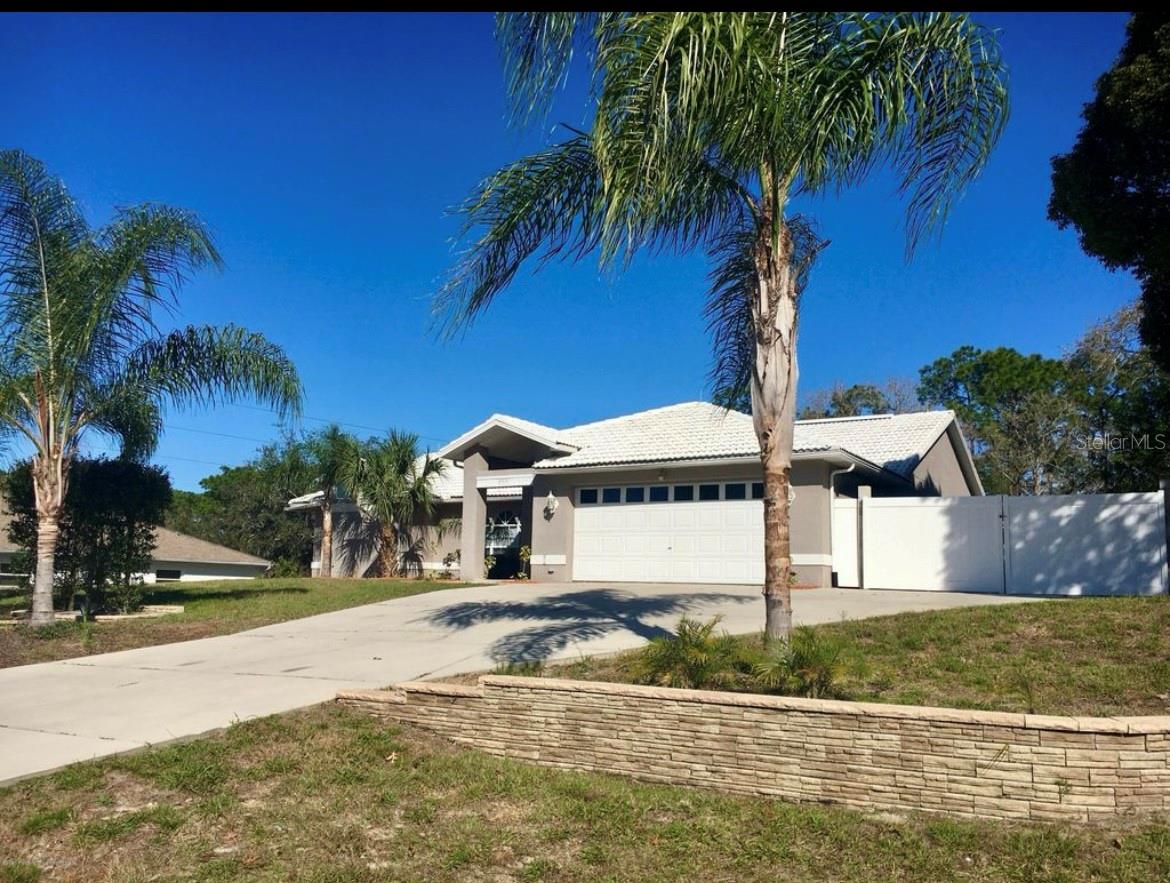 Single Family Residence em SPRING HILL, FL - Daniel Dourado