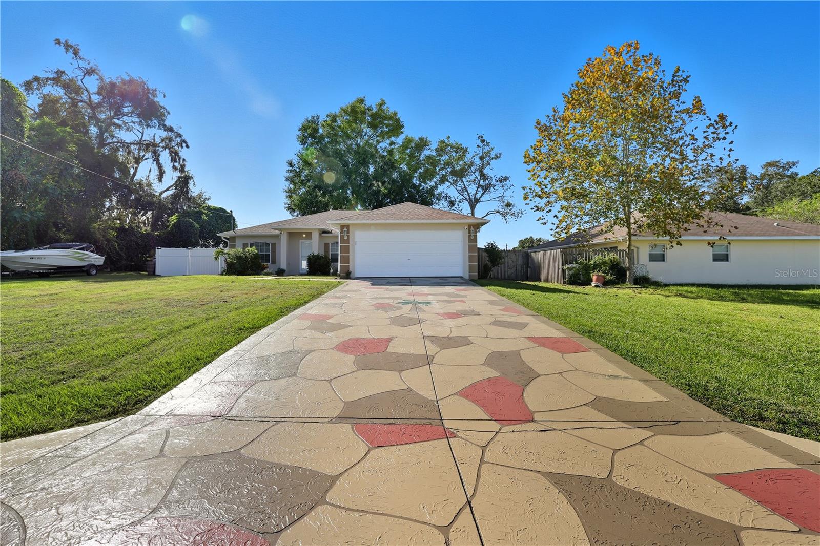 Single Family Residence em SUMMERFIELD, FL - Daniel Dourado