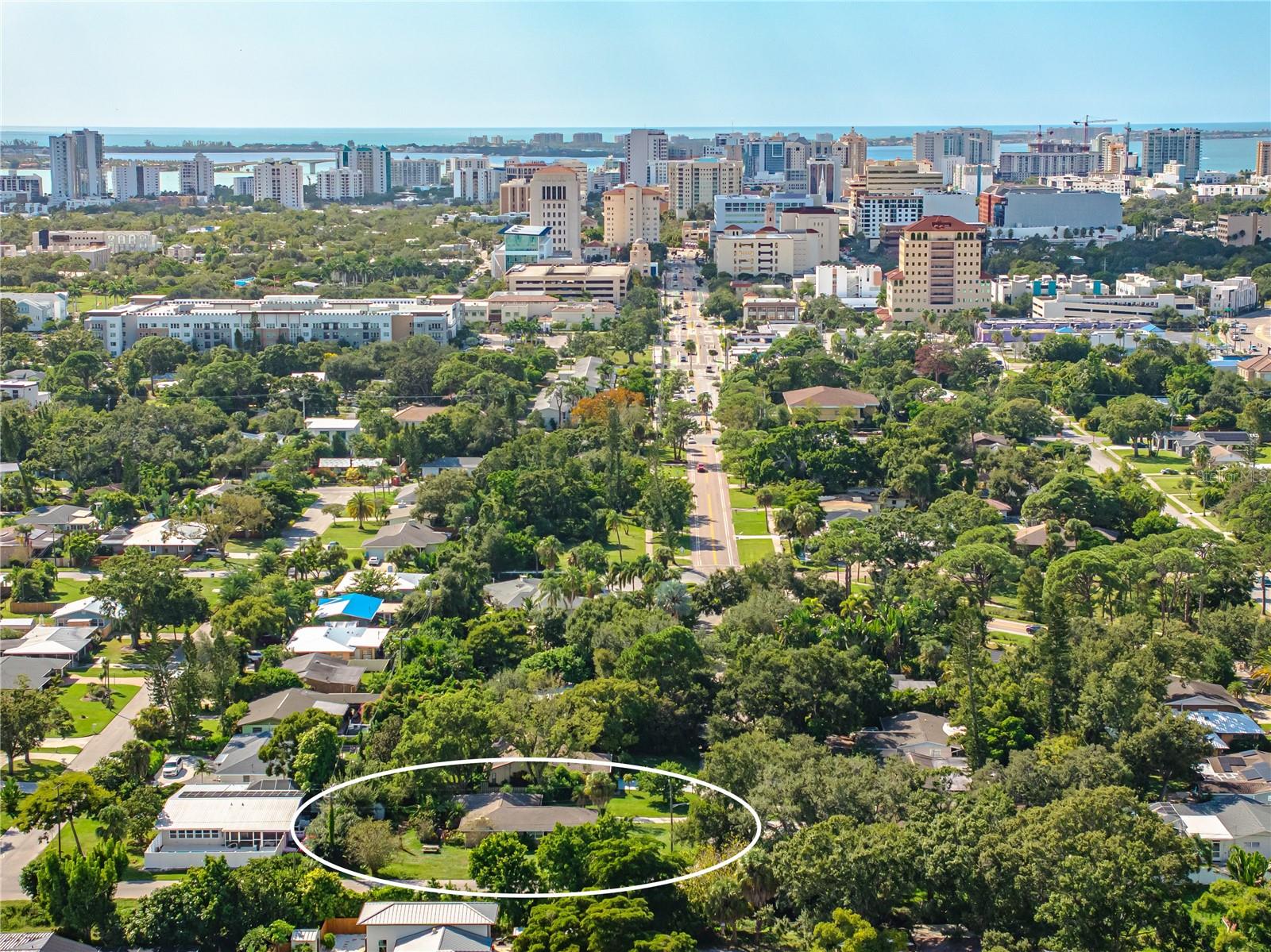 Single Family Residence em SARASOTA, FL - Daniel Dourado