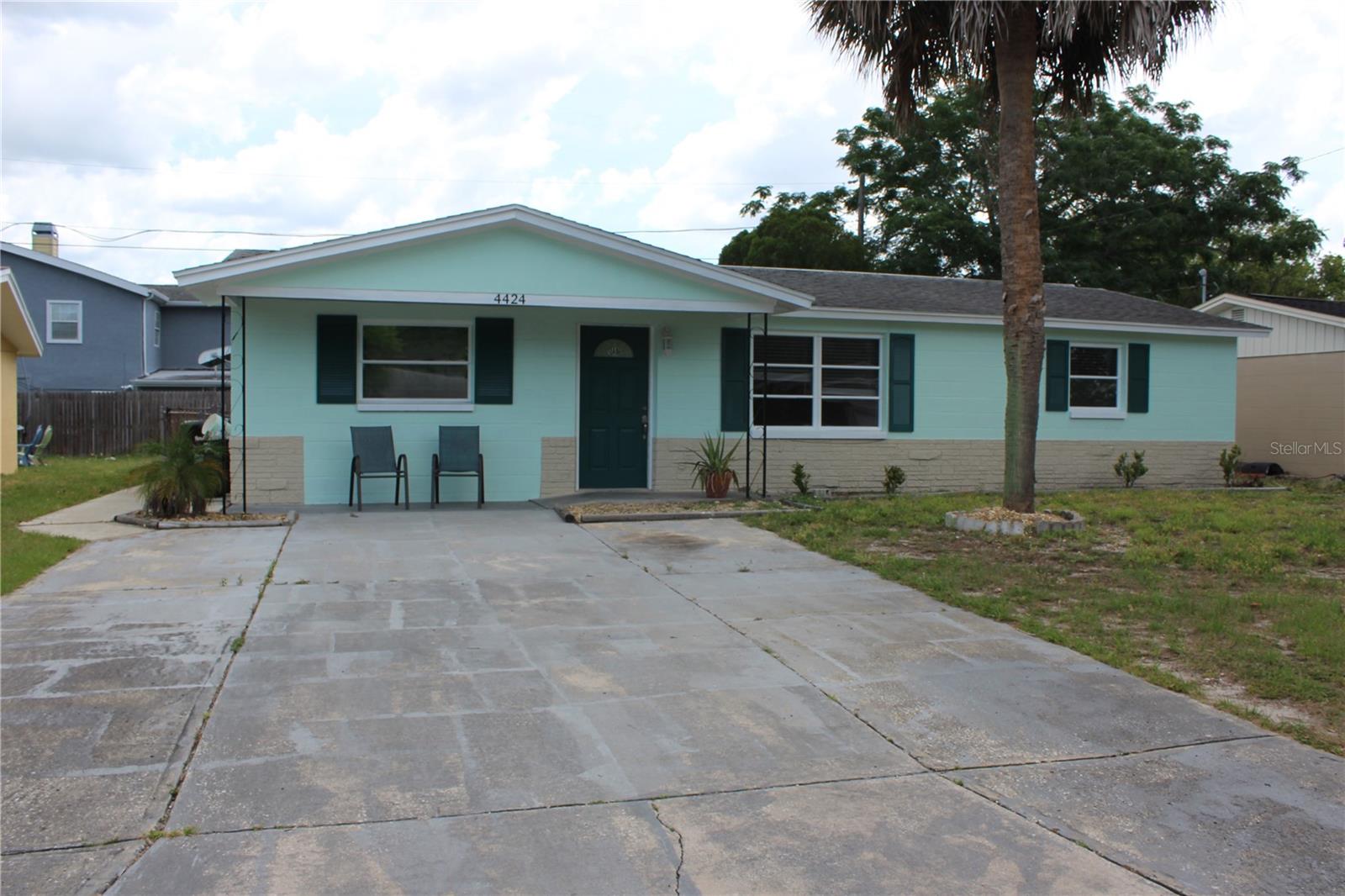 Half Duplex in NEW PORT RICHEY, FL - Daniel Dourado
