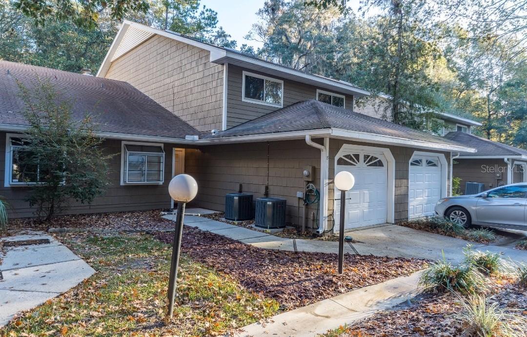 Single Family Residence in GAINESVILLE, FL - Daniel Dourado