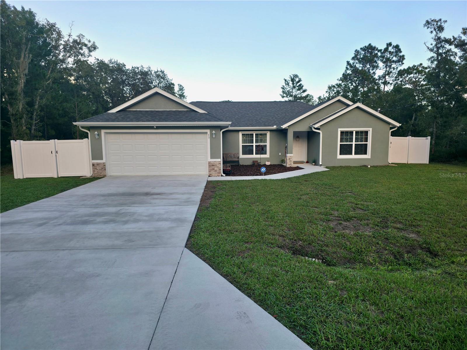 Single Family Residence em OCKLAWAHA, FL - Daniel Dourado