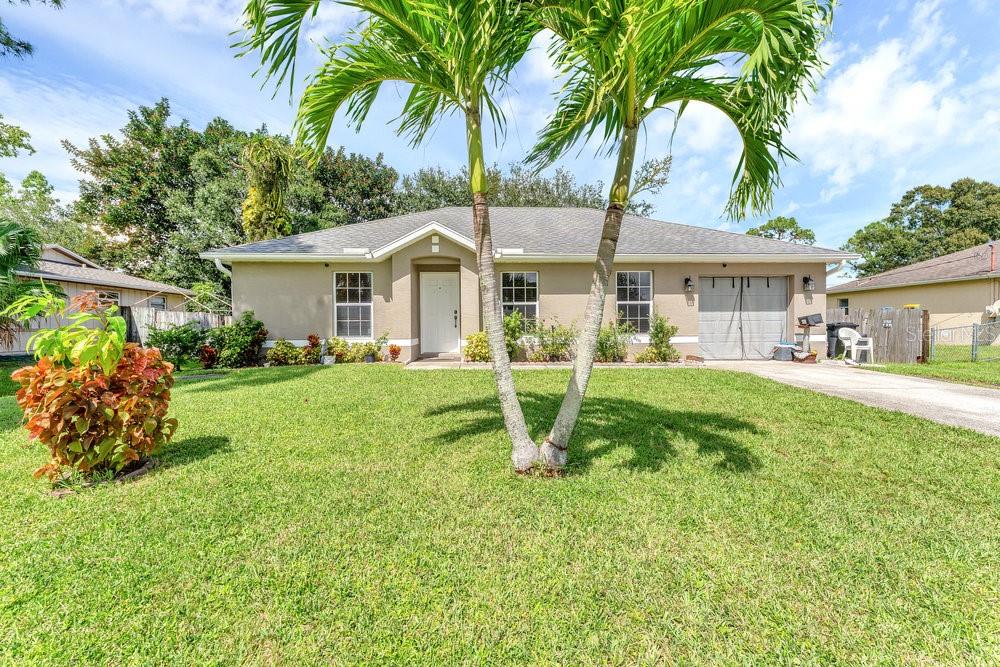 Single Family Residence em PORT ST LUCIE, FL - Daniel Dourado