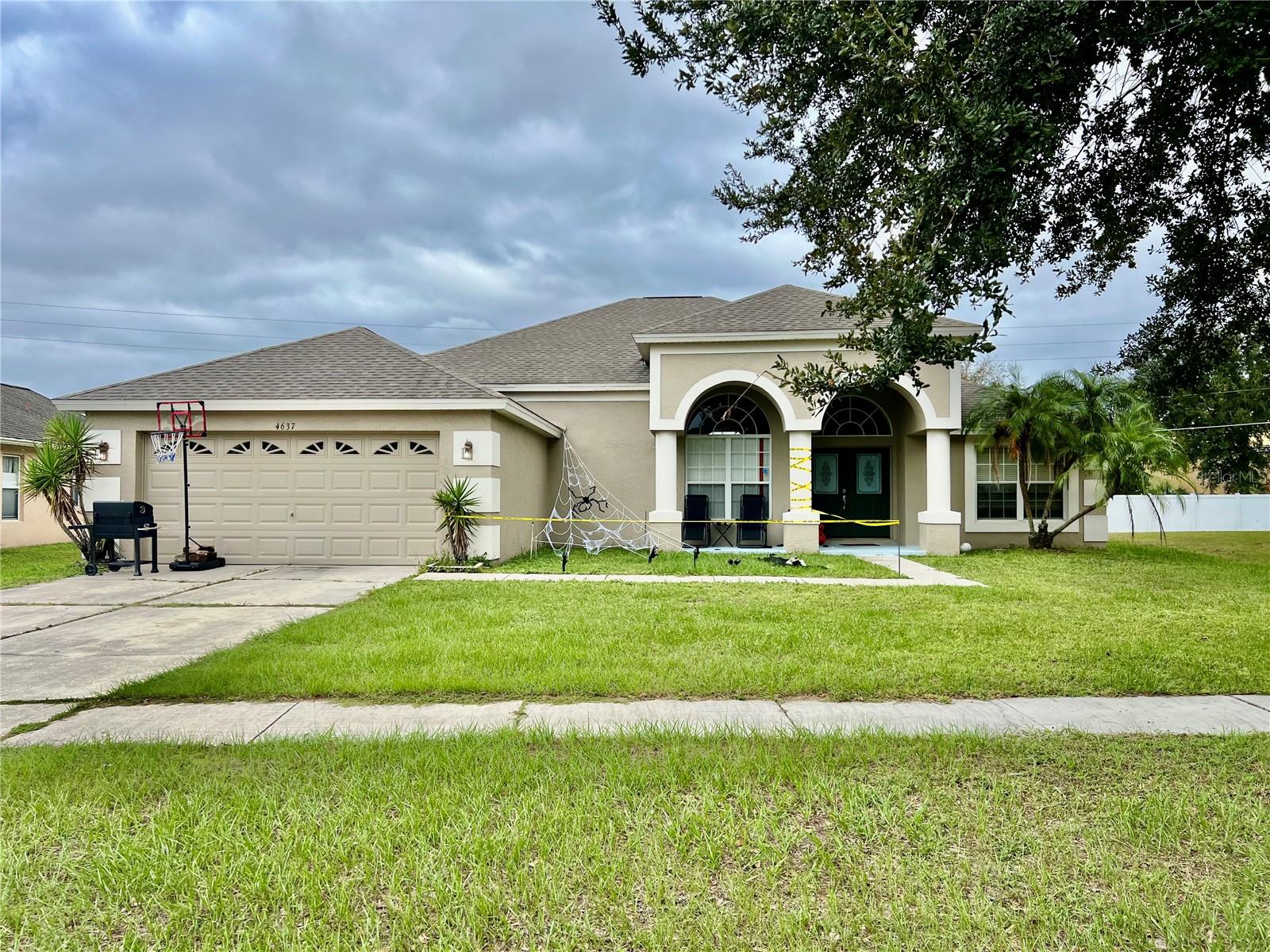 Single Family Residence em KISSIMMEE, FL - Daniel Dourado