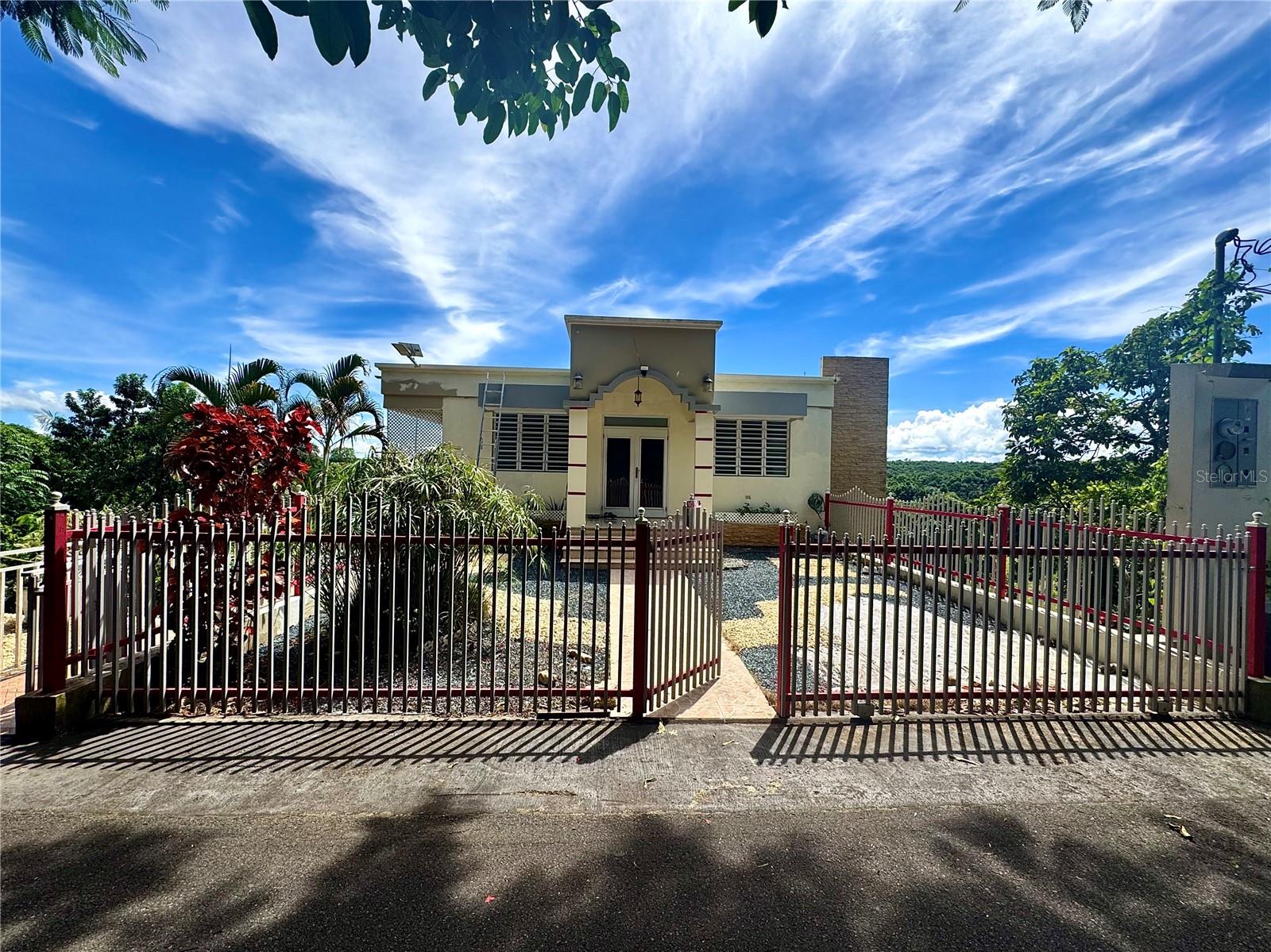 Duplex em SAN SEBASTIAN, PR - Daniel Dourado