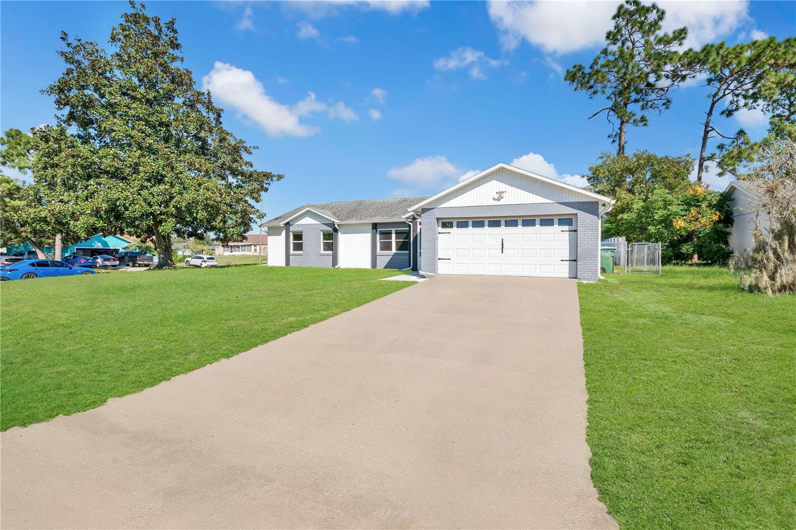 Single Family Residence em DELTONA, FL - Daniel Dourado