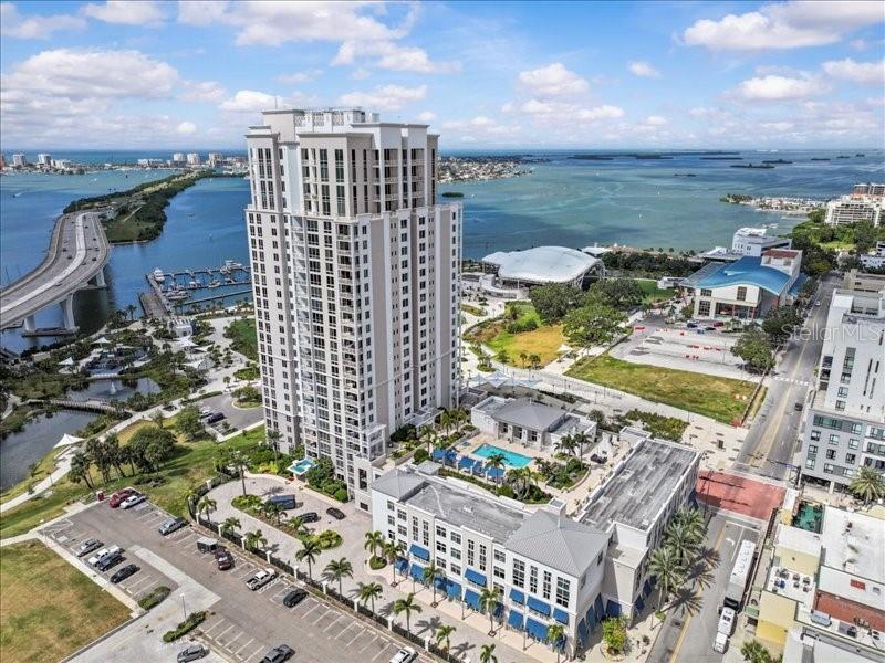 Condominium em CLEARWATER, FL - Daniel Dourado