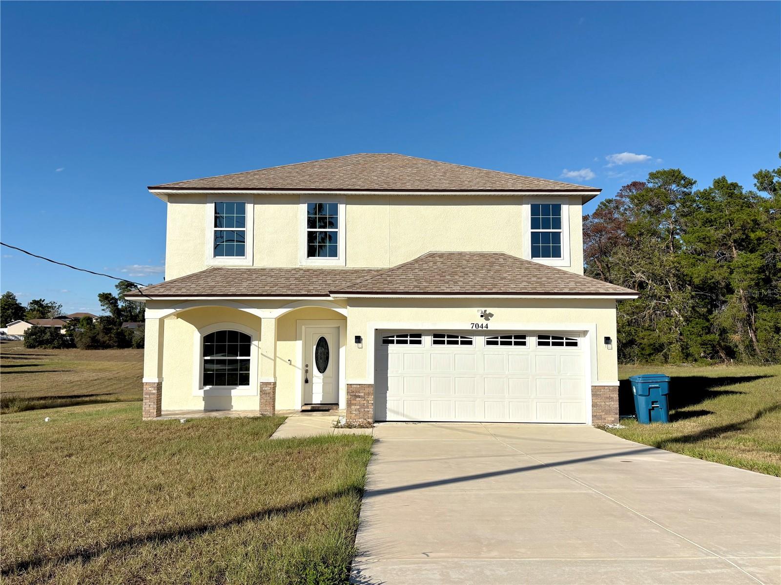 Single Family Residence em SPRING HILL, FL - Daniel Dourado