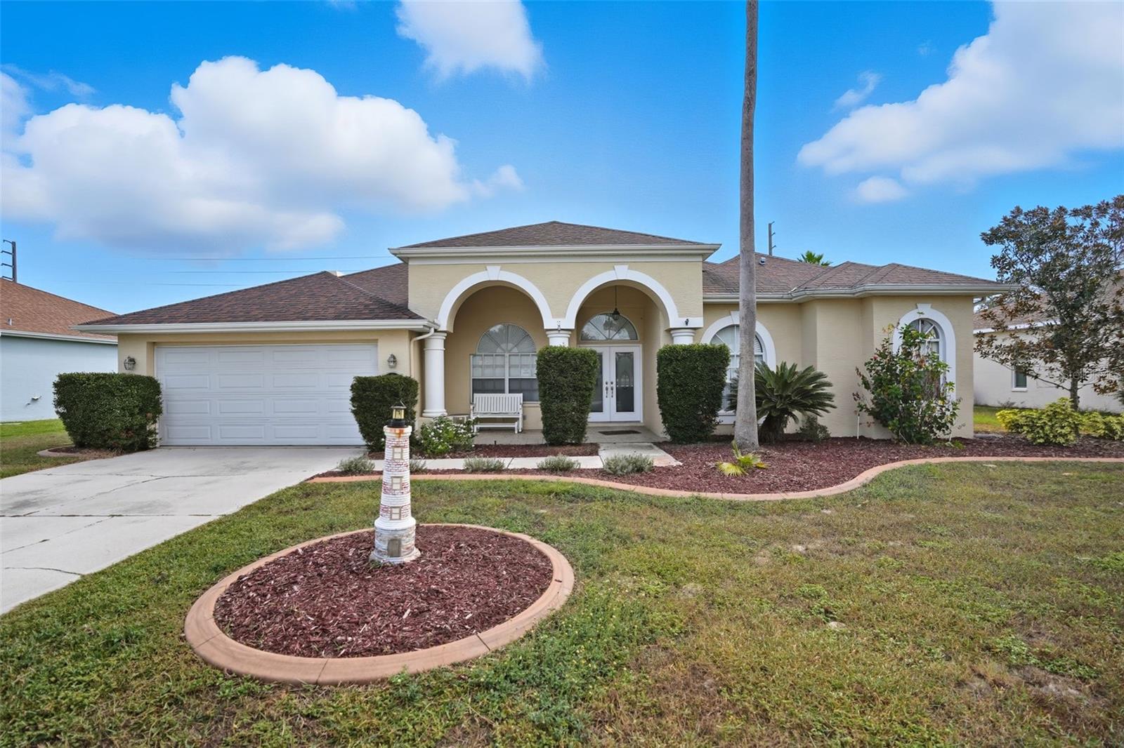 Single Family Residence em SPRING HILL, FL - Daniel Dourado