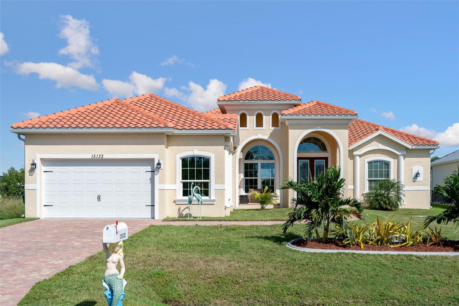 Single Family Residence em PORT CHARLOTTE, FL - Daniel Dourado
