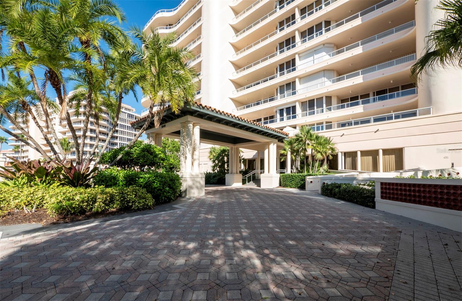 Condominium in LONGBOAT KEY, FL - Daniel Dourado
