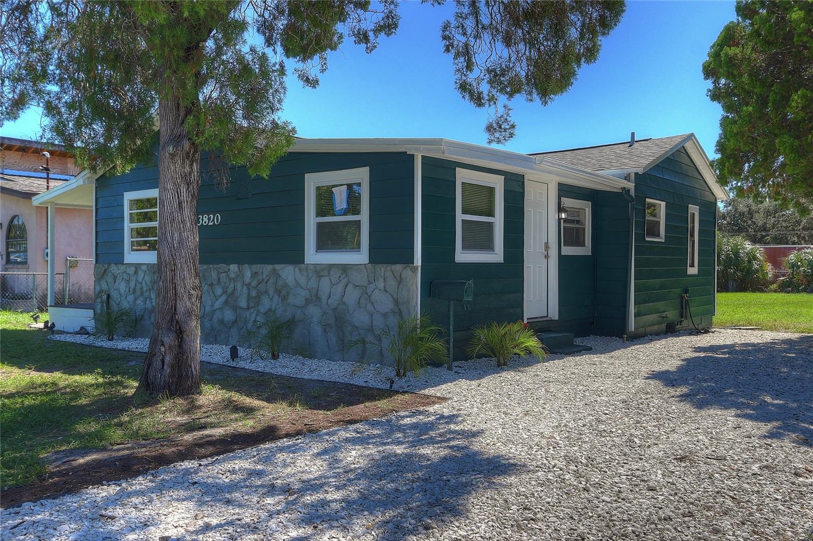 Single Family Residence em ST PETERSBURG, FL - Daniel Dourado