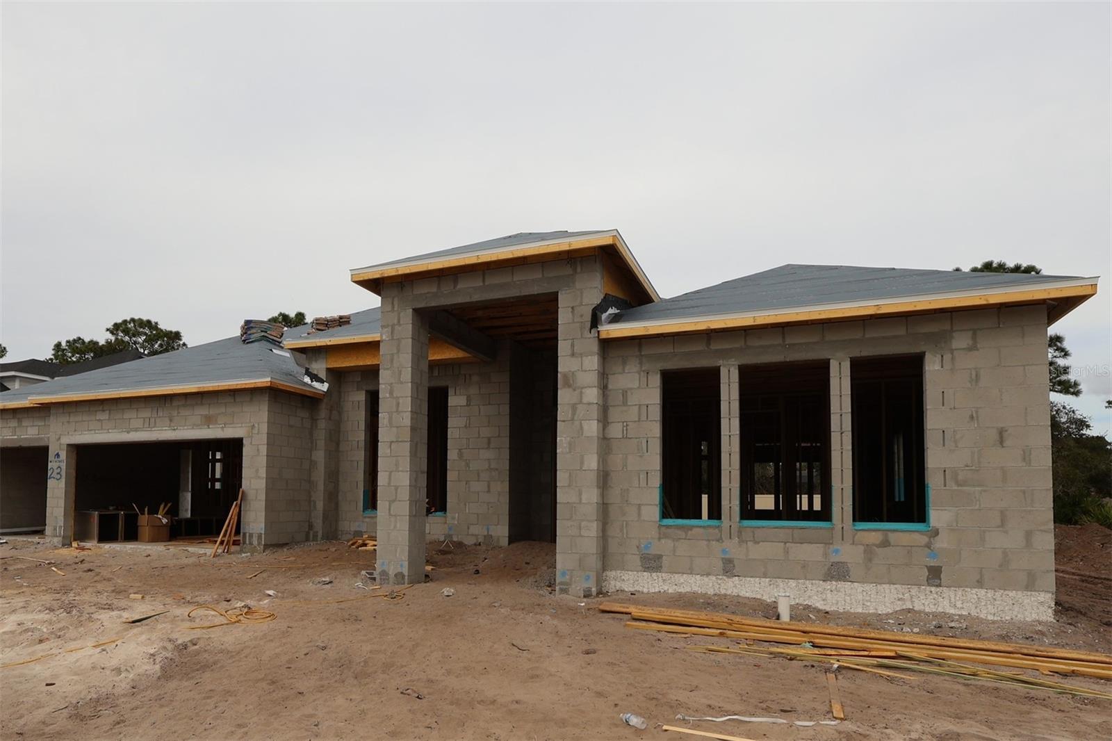 Single Family Residence em OVIEDO, FL - Daniel Dourado