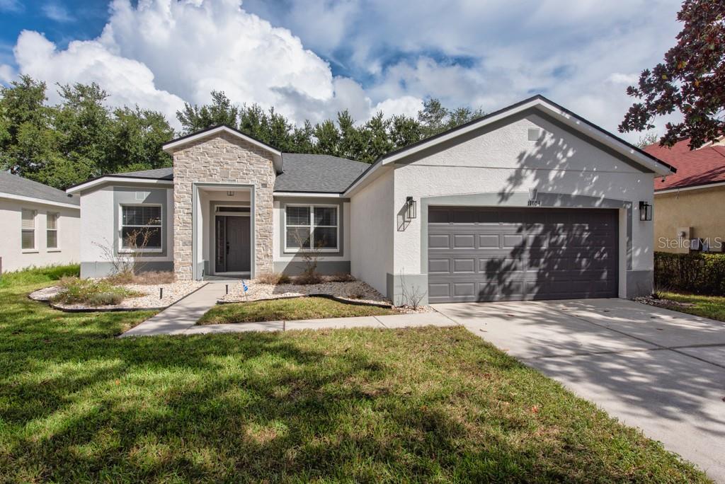 Single Family Residence in RIVERVIEW, FL - Daniel Dourado
