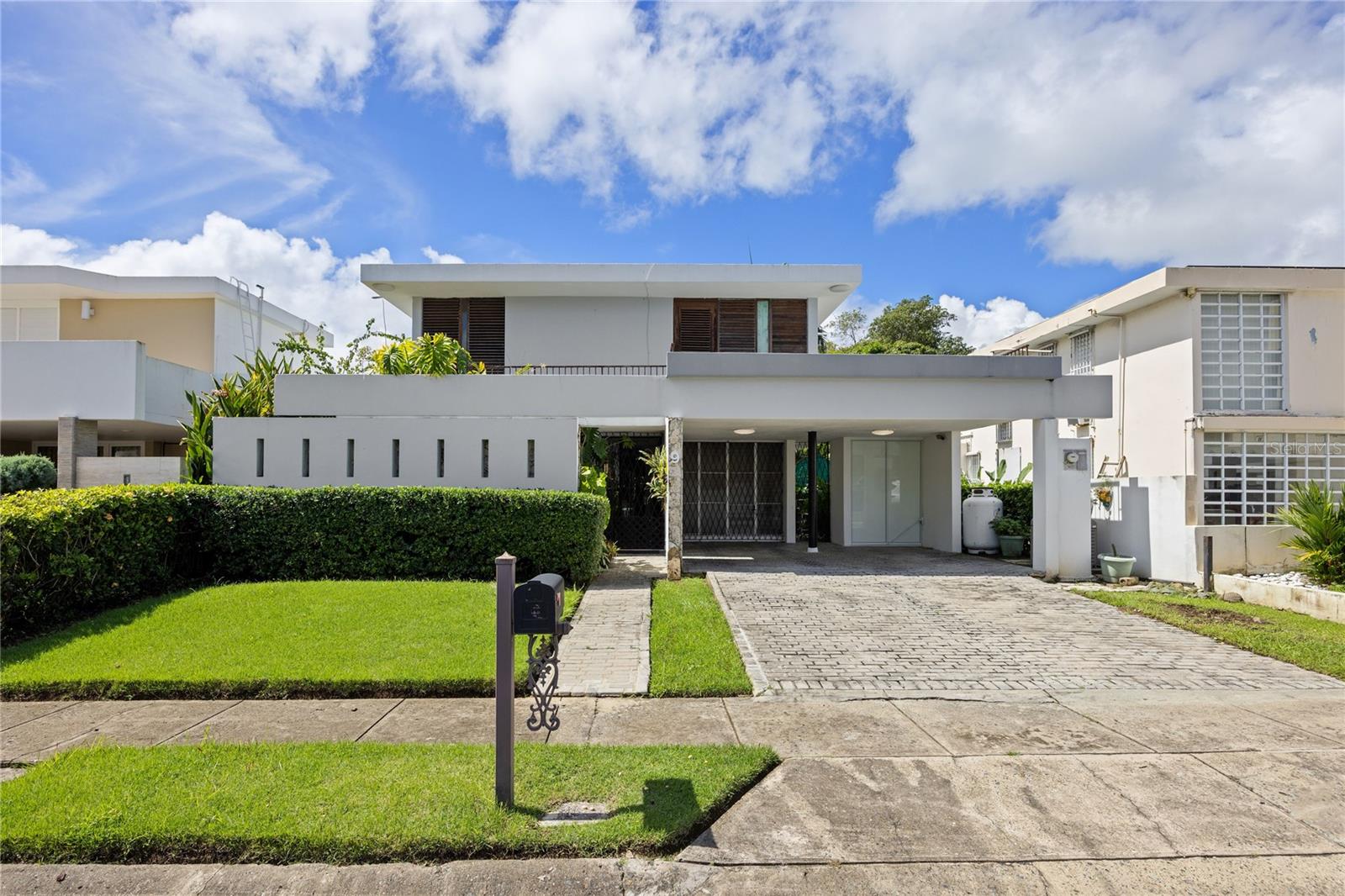 Single Family Residence em CAROLINA, PR - Daniel Dourado