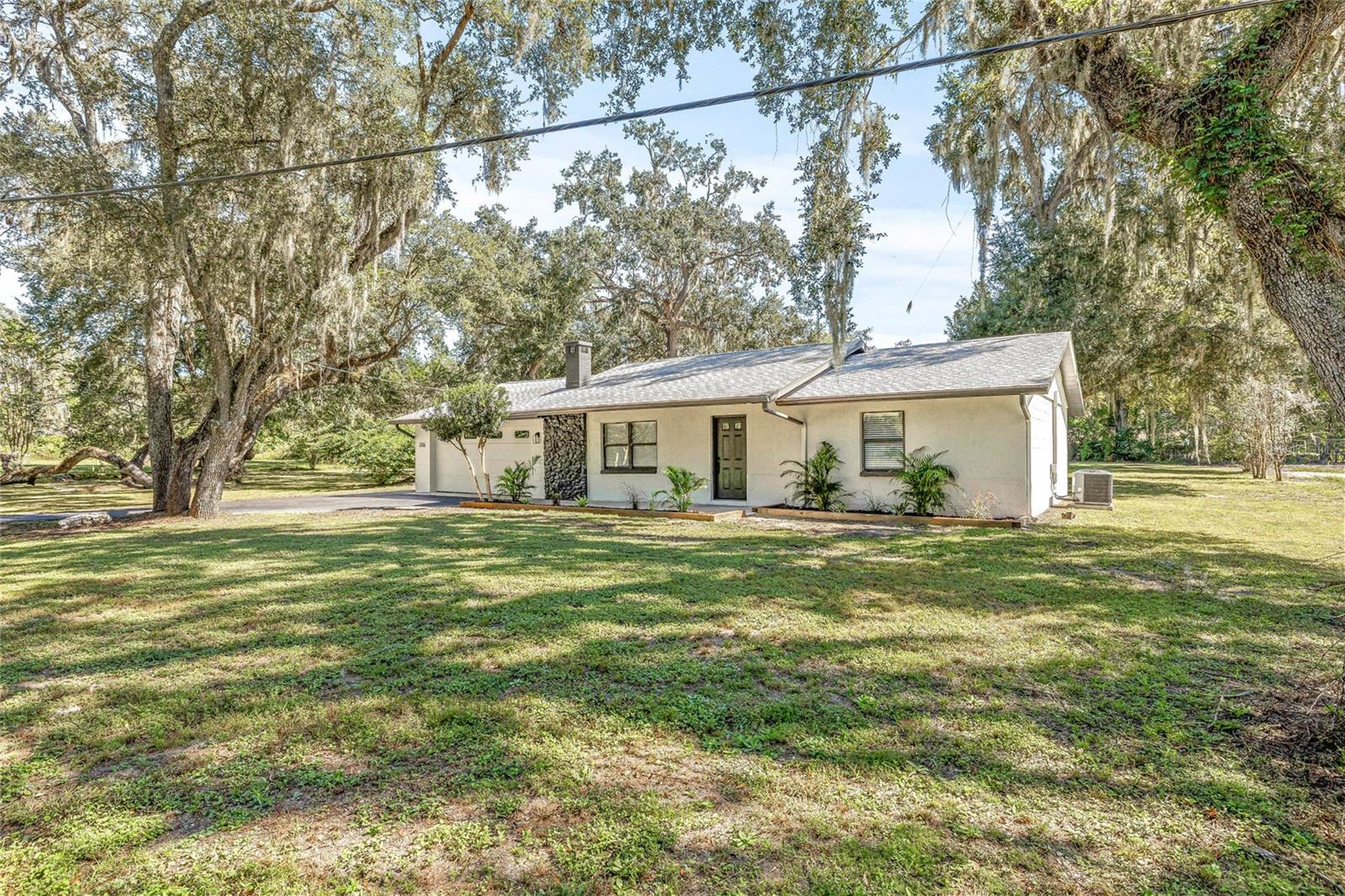 Single Family Residence em DADE CITY, FL - Daniel Dourado