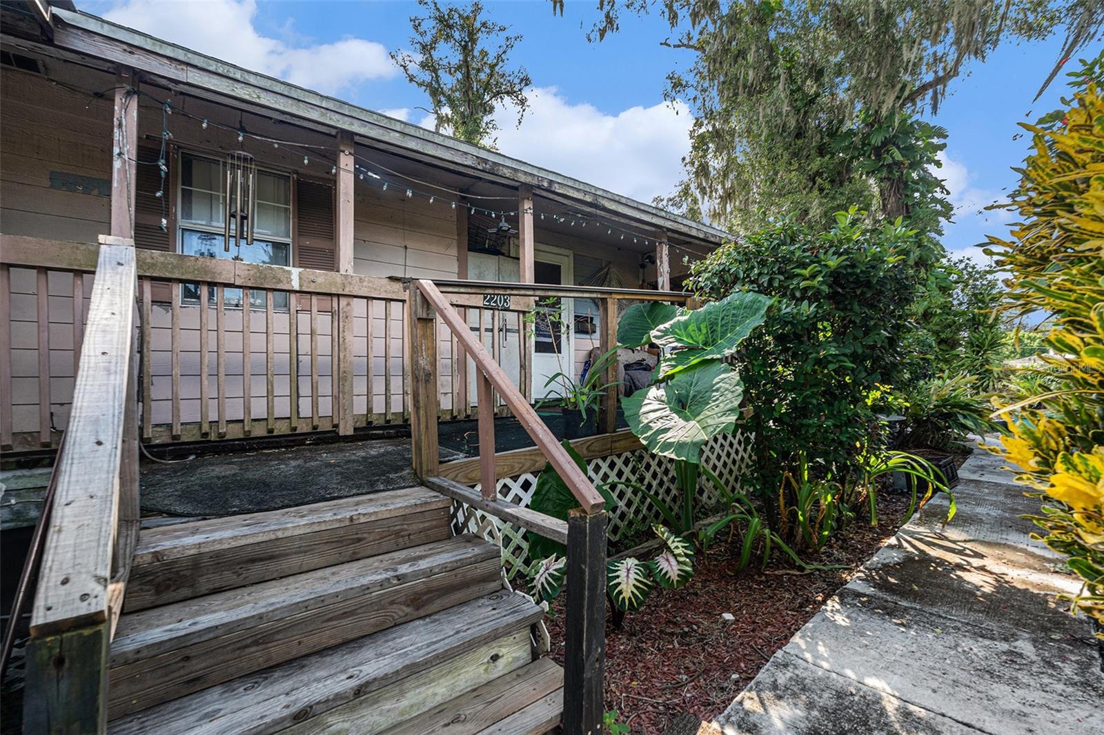 Single Family Residence in PLANT CITY, FL - Daniel Dourado