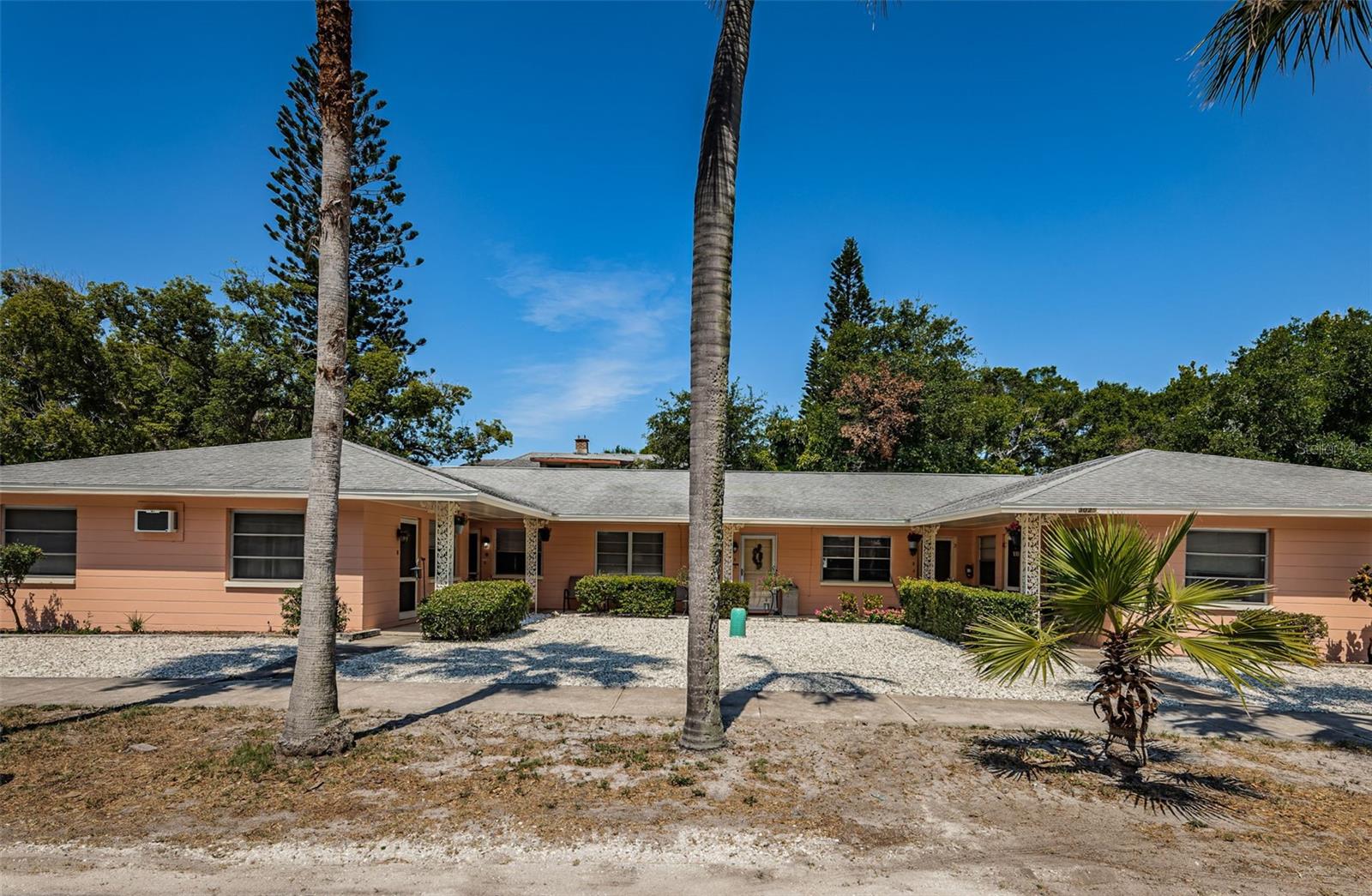 Multi Family in GULFPORT, FL - Daniel Dourado