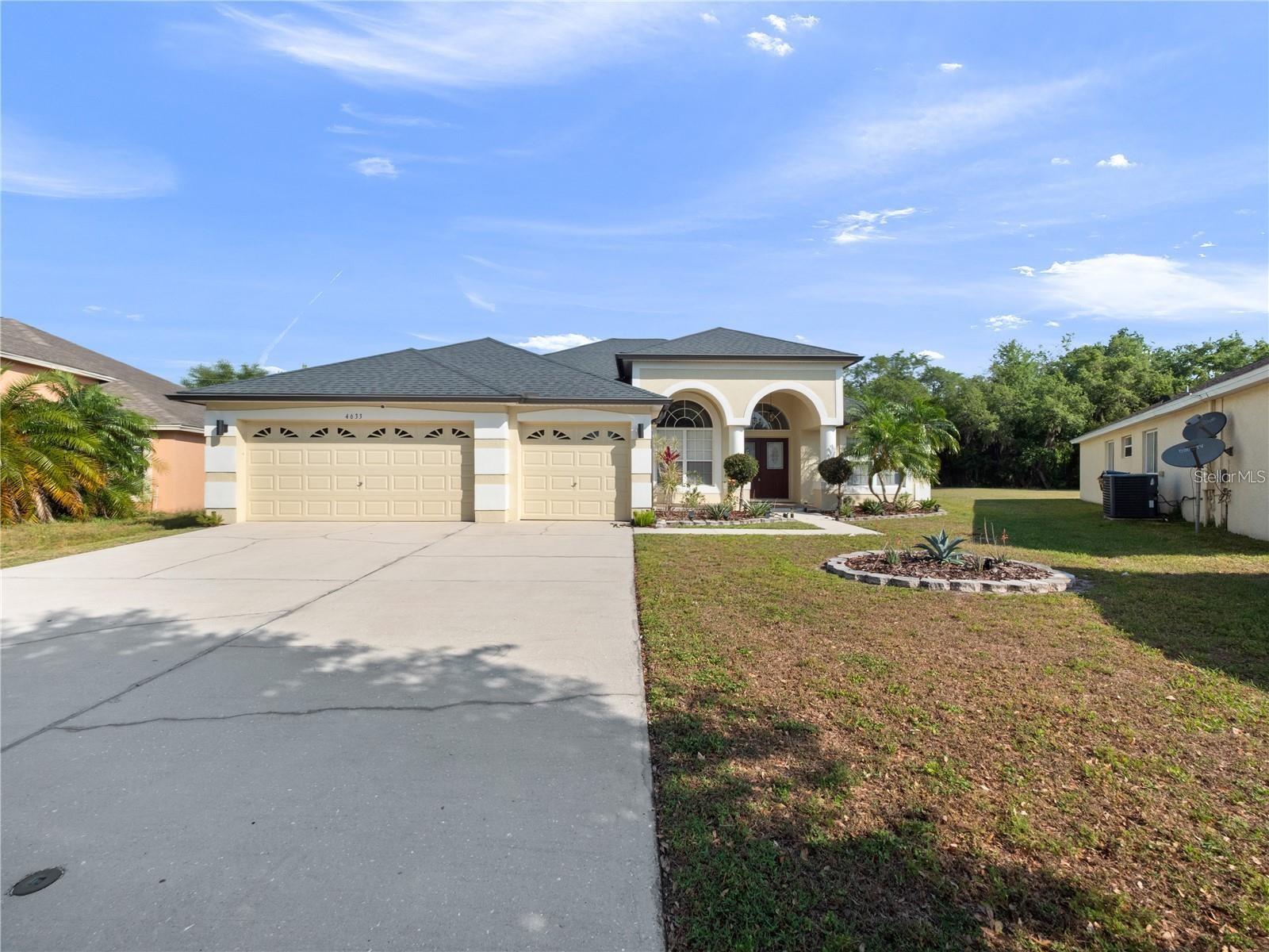 Single Family Residence em KISSIMMEE, FL - Daniel Dourado
