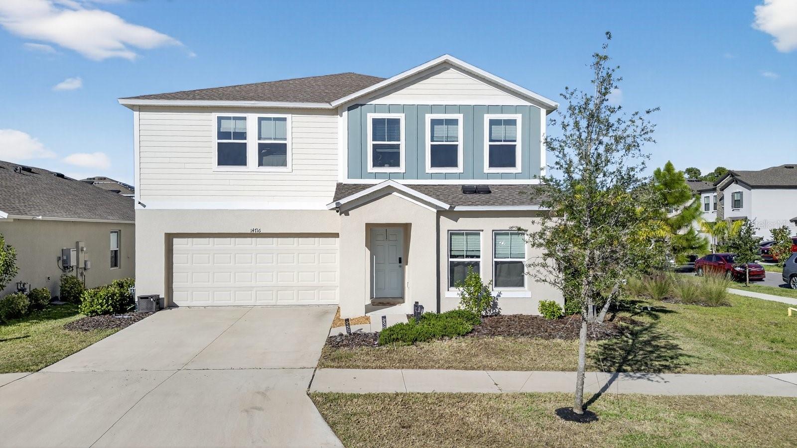 Single Family Residence in LITHIA, FL - Daniel Dourado