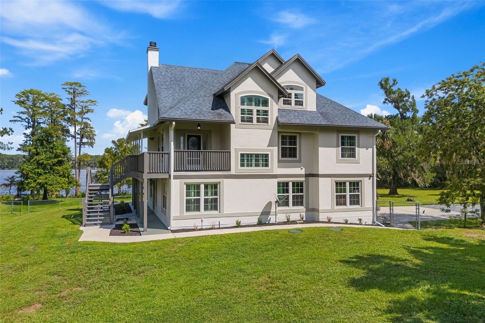 Triplex em ORLANDO, FL - Daniel Dourado