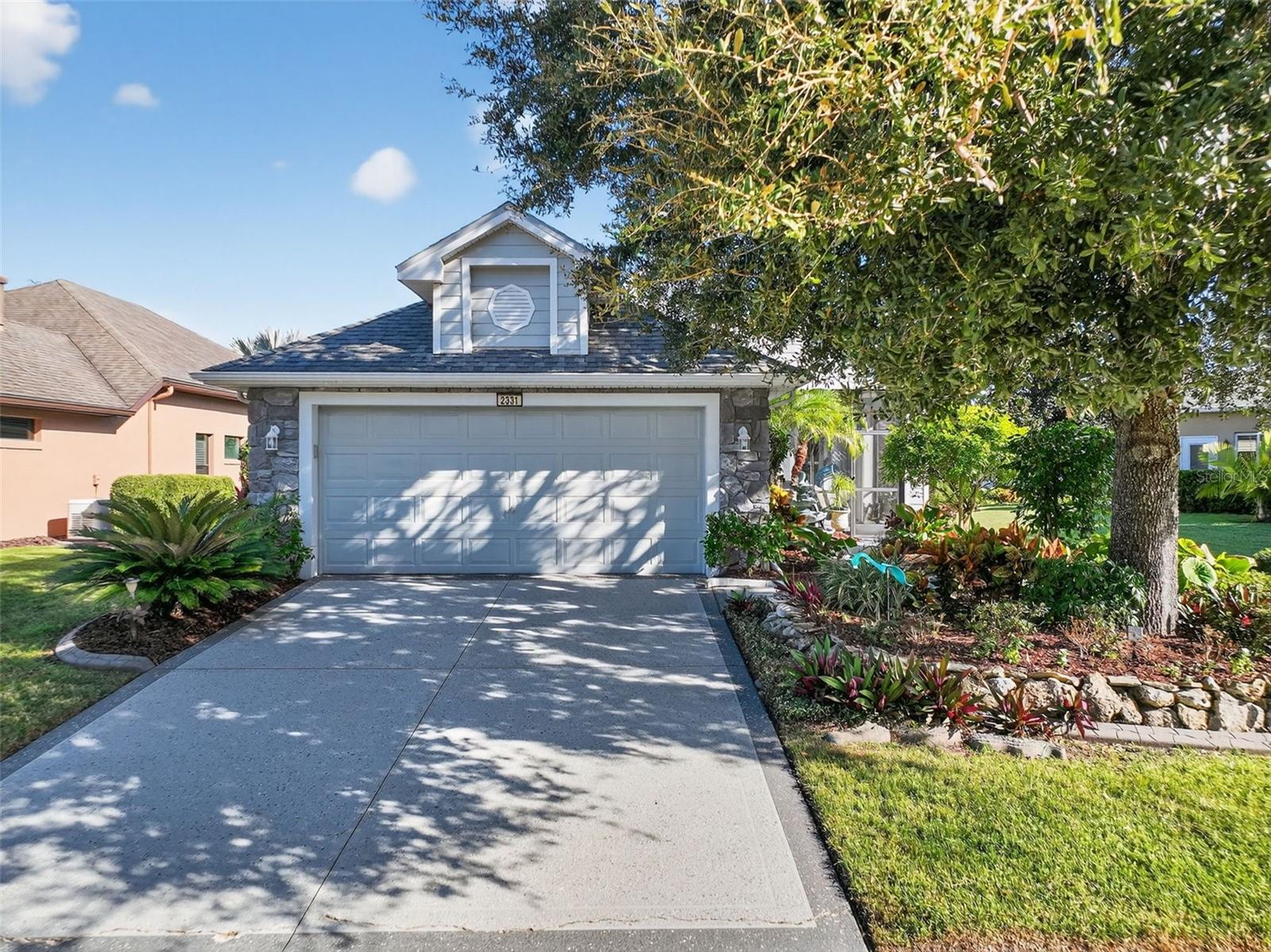 Single Family Residence em MOUNT DORA, FL - Daniel Dourado