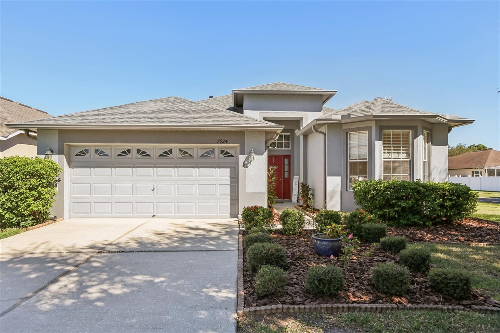 Single Family Residence in RIVERVIEW, FL - Daniel Dourado