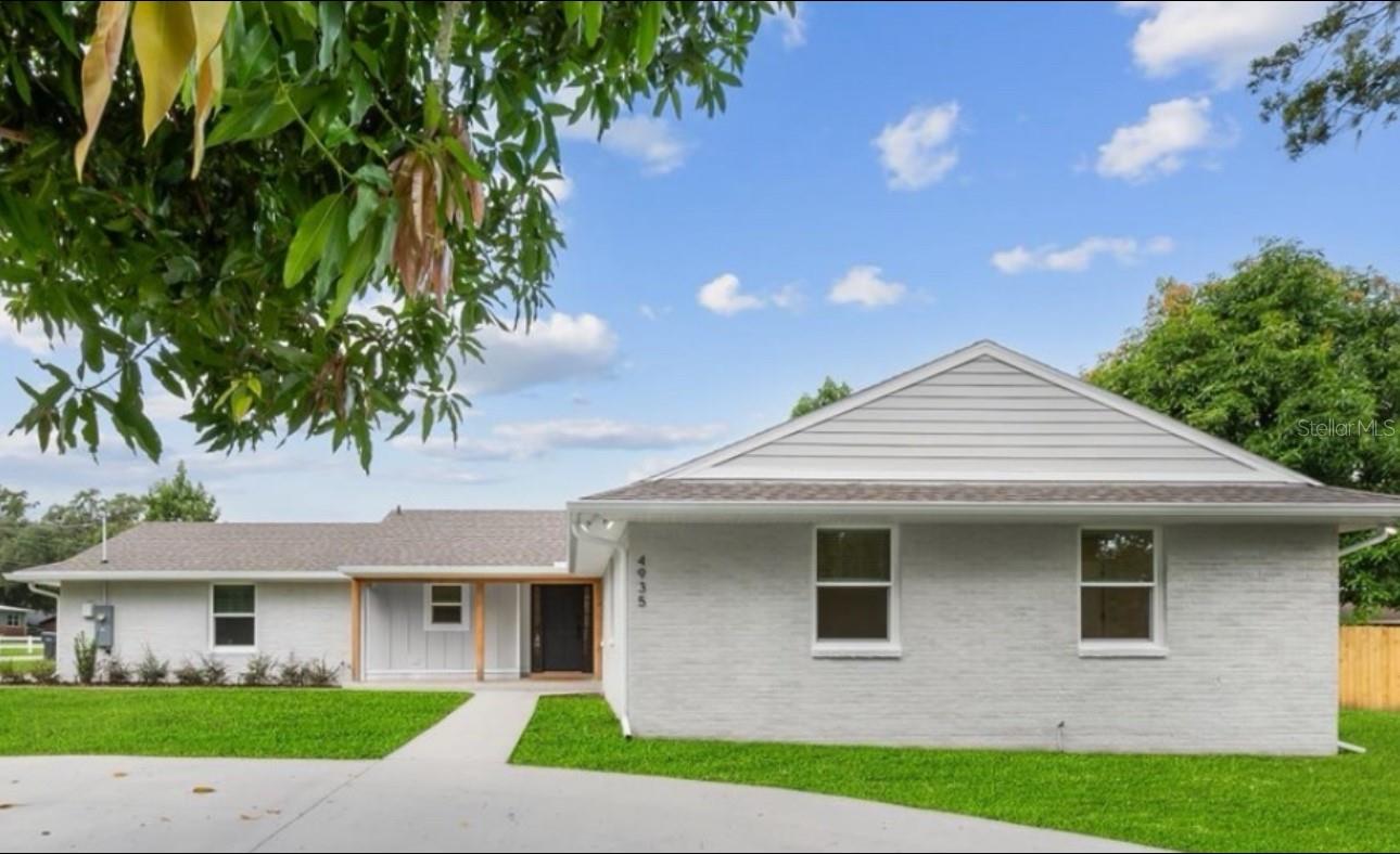 Single Family Residence in LAKELAND, FL - Daniel Dourado