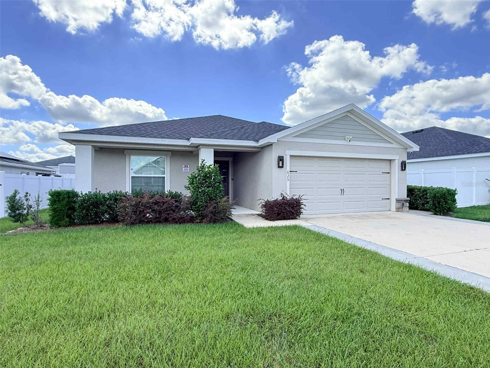 Single Family Residence em POLK CITY, FL - Daniel Dourado