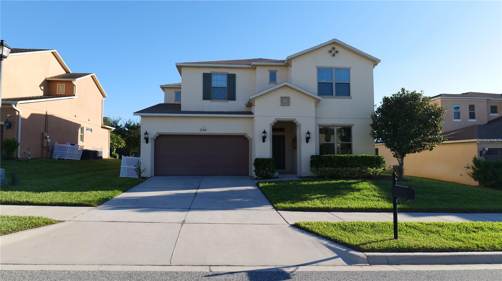 Single Family Residence em MINNEOLA, FL - Daniel Dourado