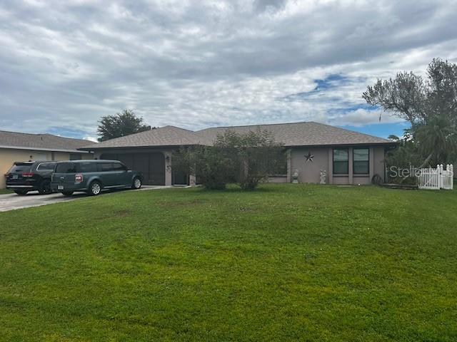 Single Family Residence em PORT CHARLOTTE, FL - Daniel Dourado