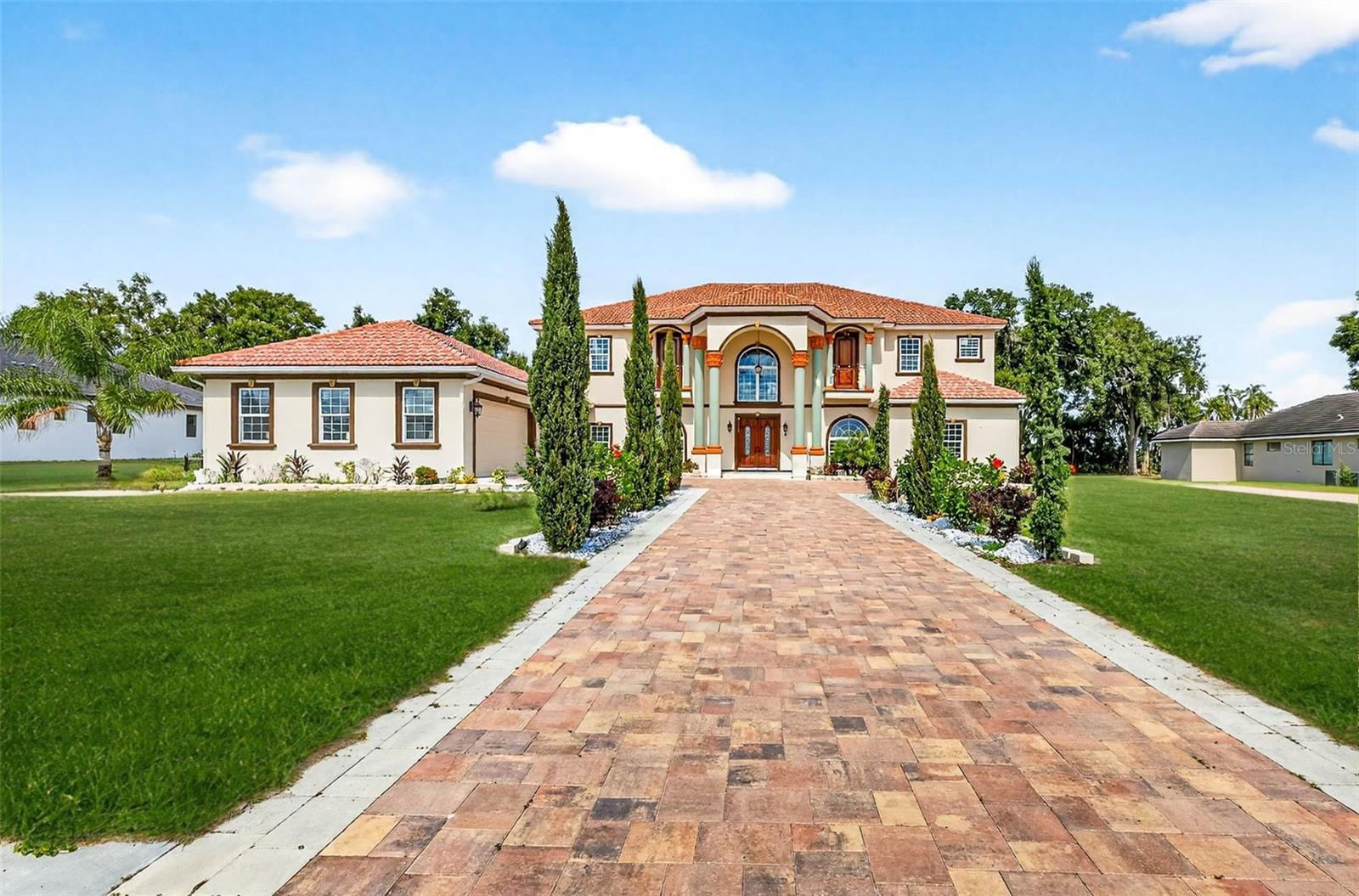 Single Family Residence em THONOTOSASSA, FL - Daniel Dourado