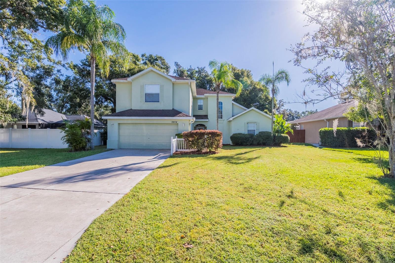 Single Family Residence in PLANT CITY, FL - Daniel Dourado