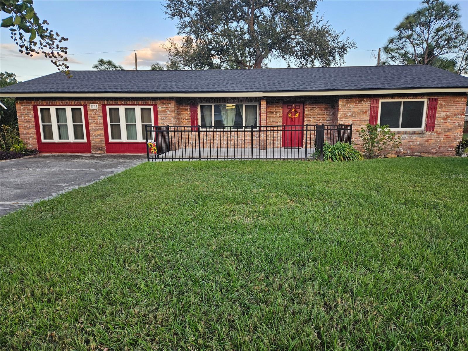 Single Family Residence in AUBURNDALE, FL - Daniel Dourado