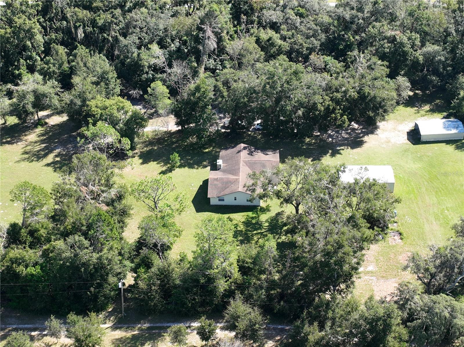 Single Family Residence em MASARYKTOWN, FL - Daniel Dourado