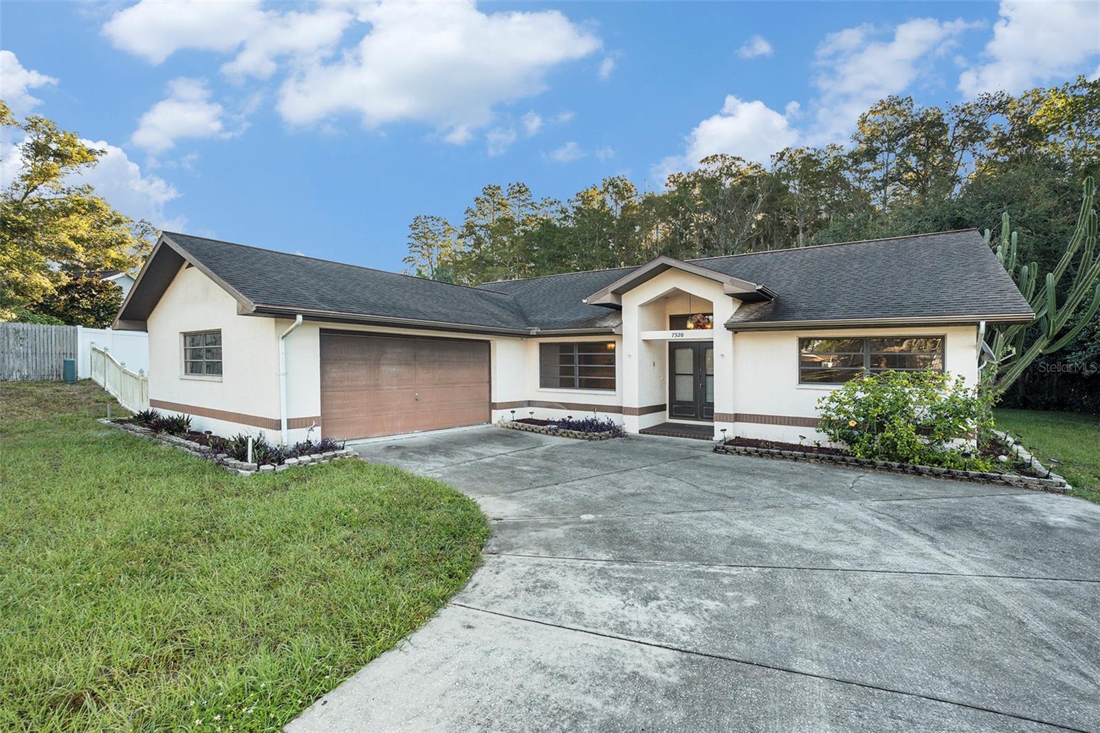Single Family Residence em NEW PORT RICHEY, FL - Daniel Dourado