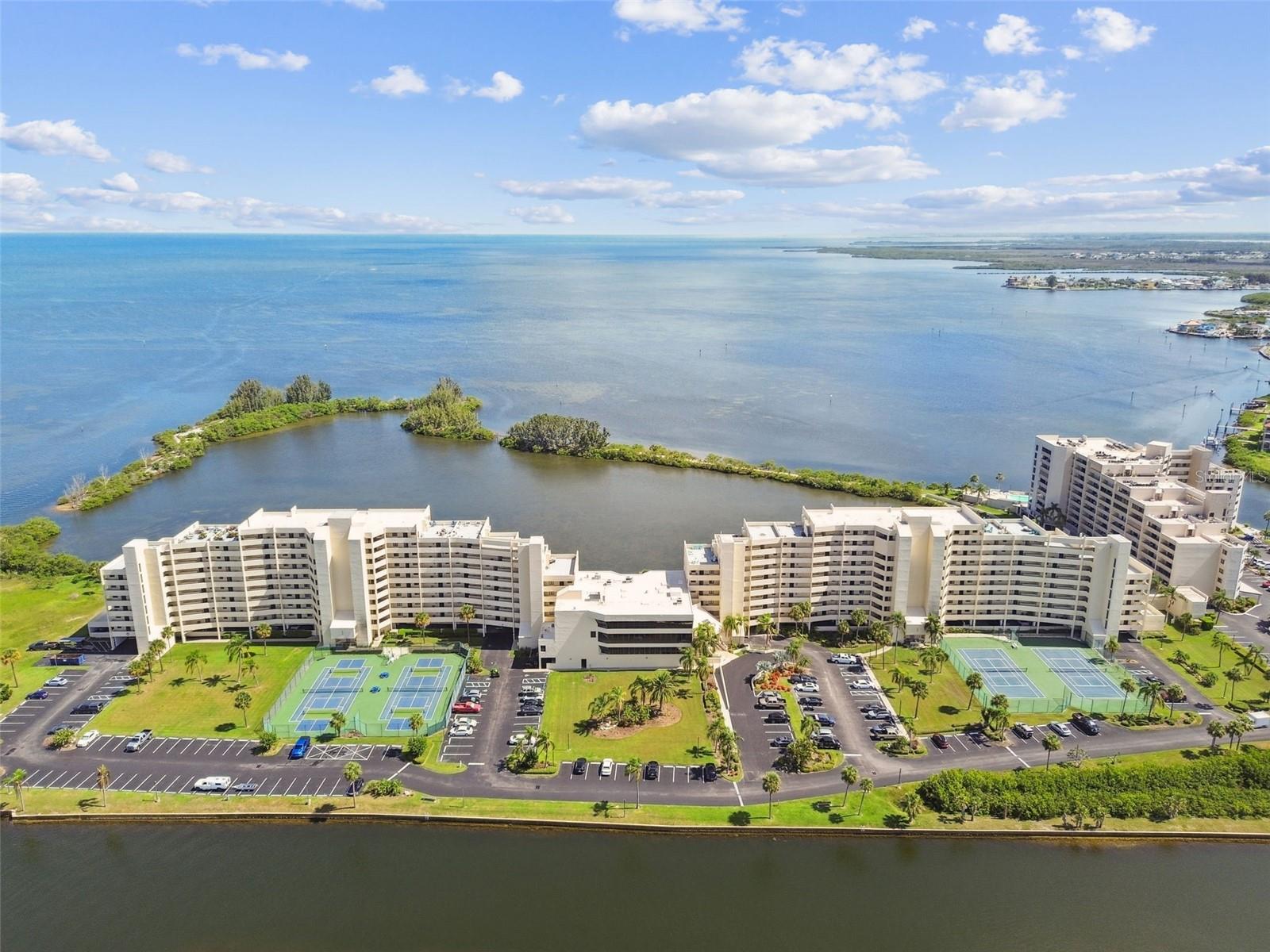 Condominium em HUDSON, FL - Daniel Dourado