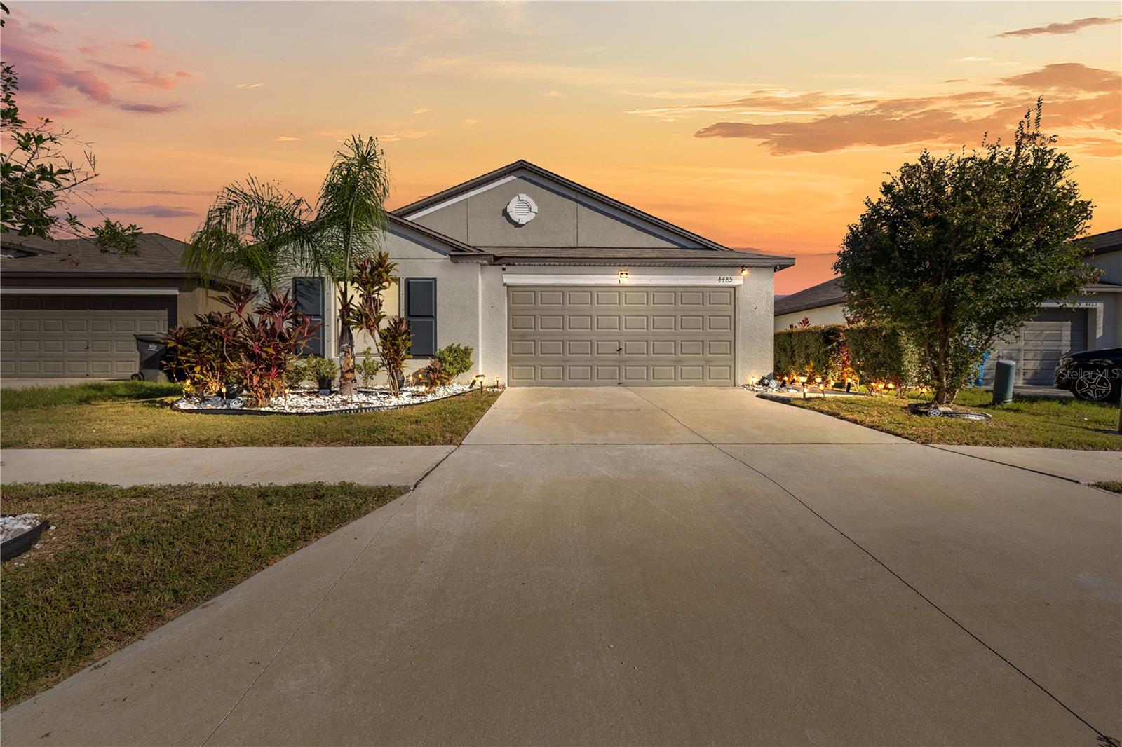 Single Family Residence em SUN CITY CENTER, FL - Daniel Dourado