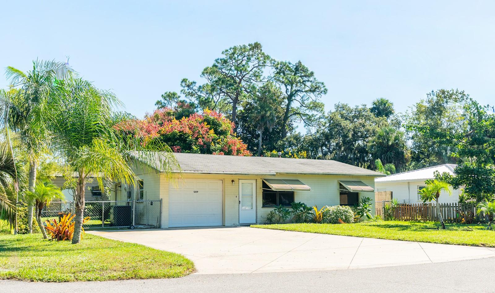 Single Family Residence em NEW SMYRNA BEACH, FL - Daniel Dourado