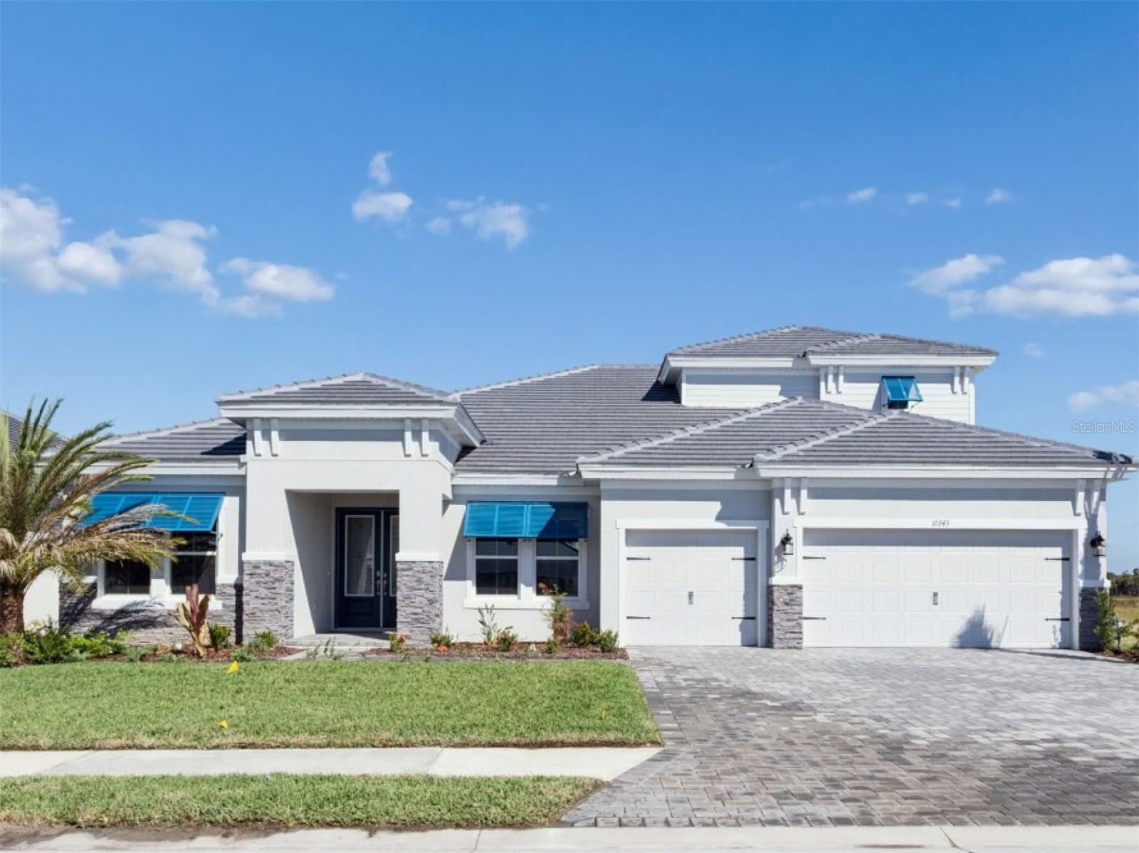 Single Family Residence in PARRISH, FL - Daniel Dourado