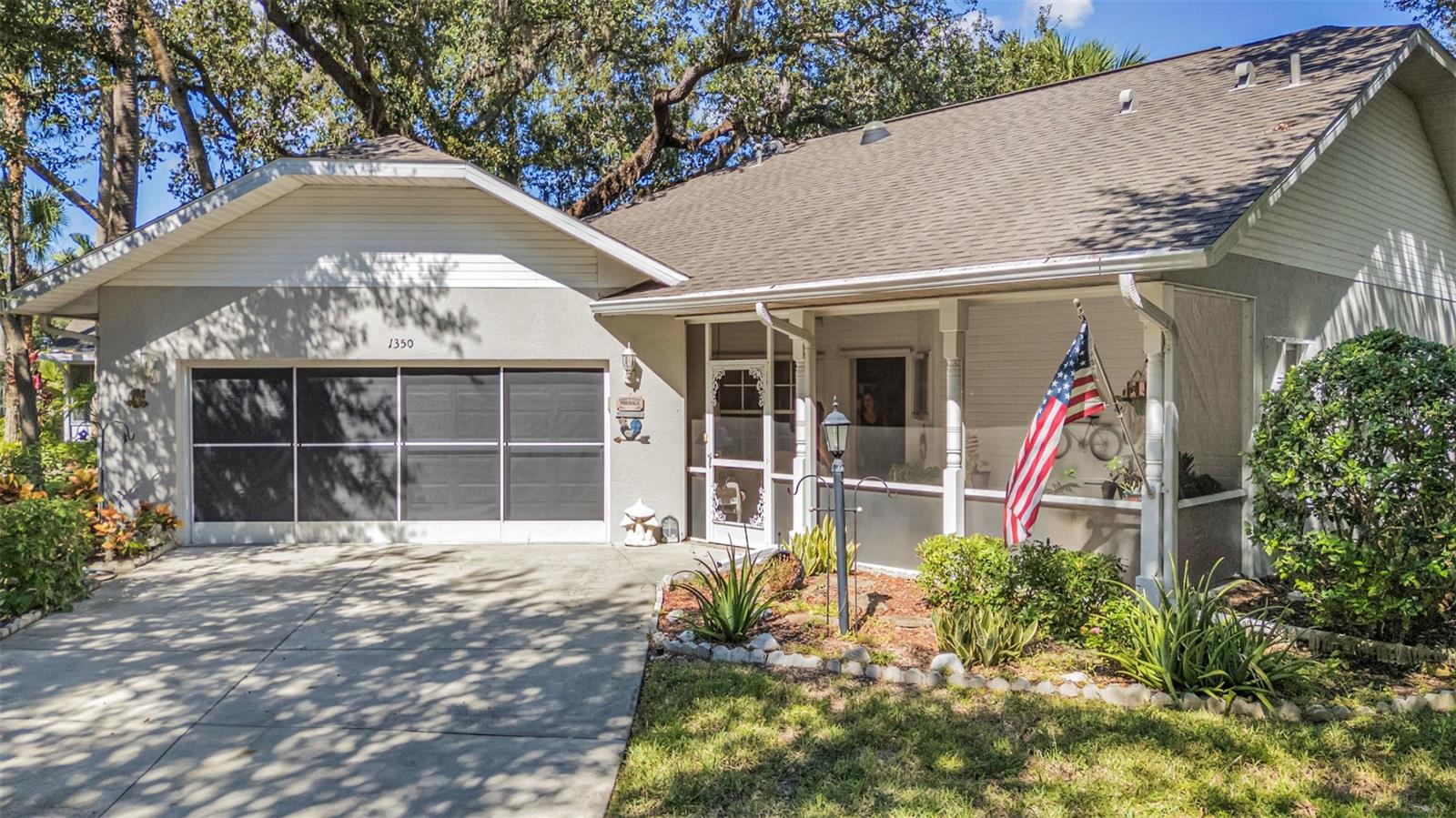 Single Family Residence em PORT CHARLOTTE, FL - Daniel Dourado