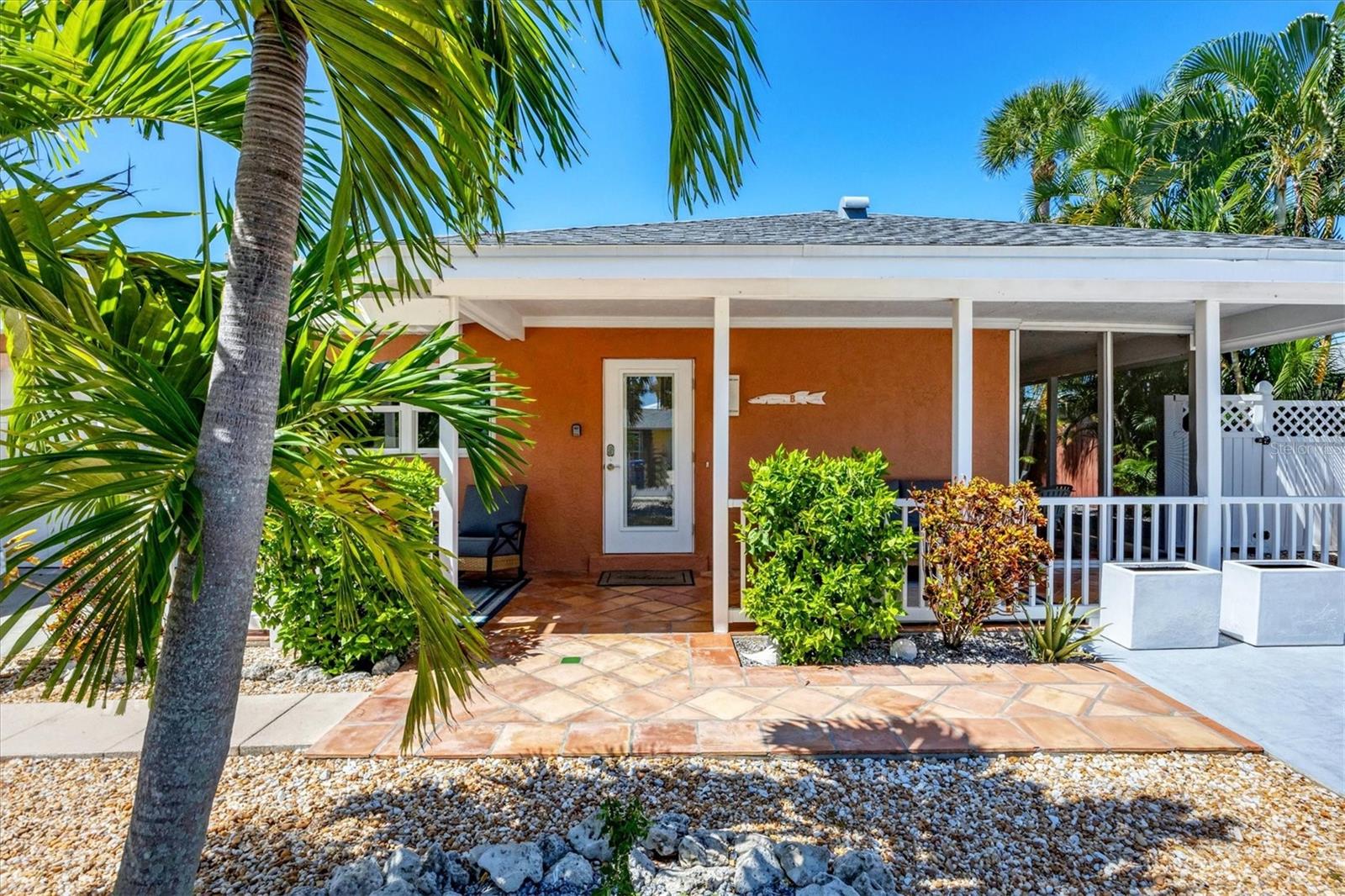Half Duplex in HOLMES BEACH, FL - Daniel Dourado