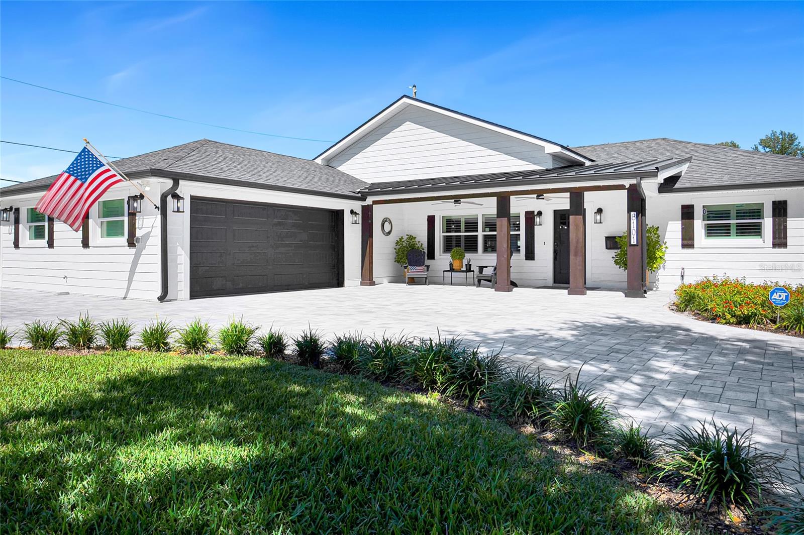 Single Family Residence em ST PETERSBURG, FL - Daniel Dourado