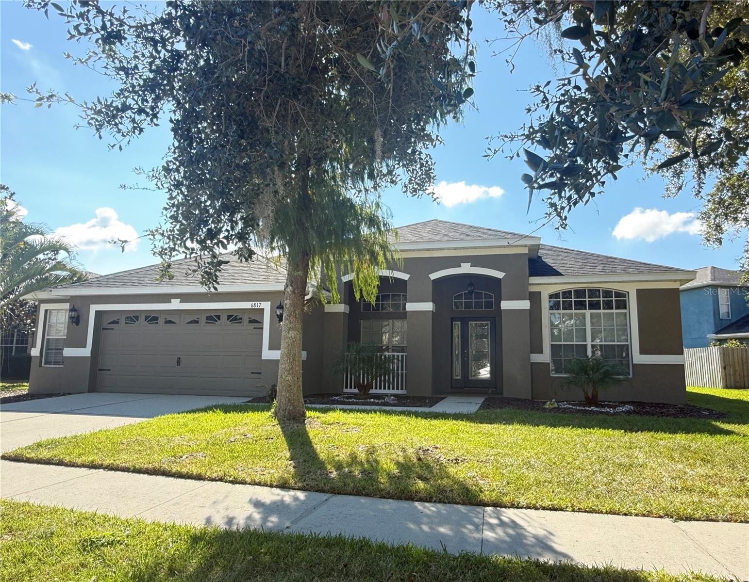 Single Family Residence in APOLLO BEACH, FL - Daniel Dourado