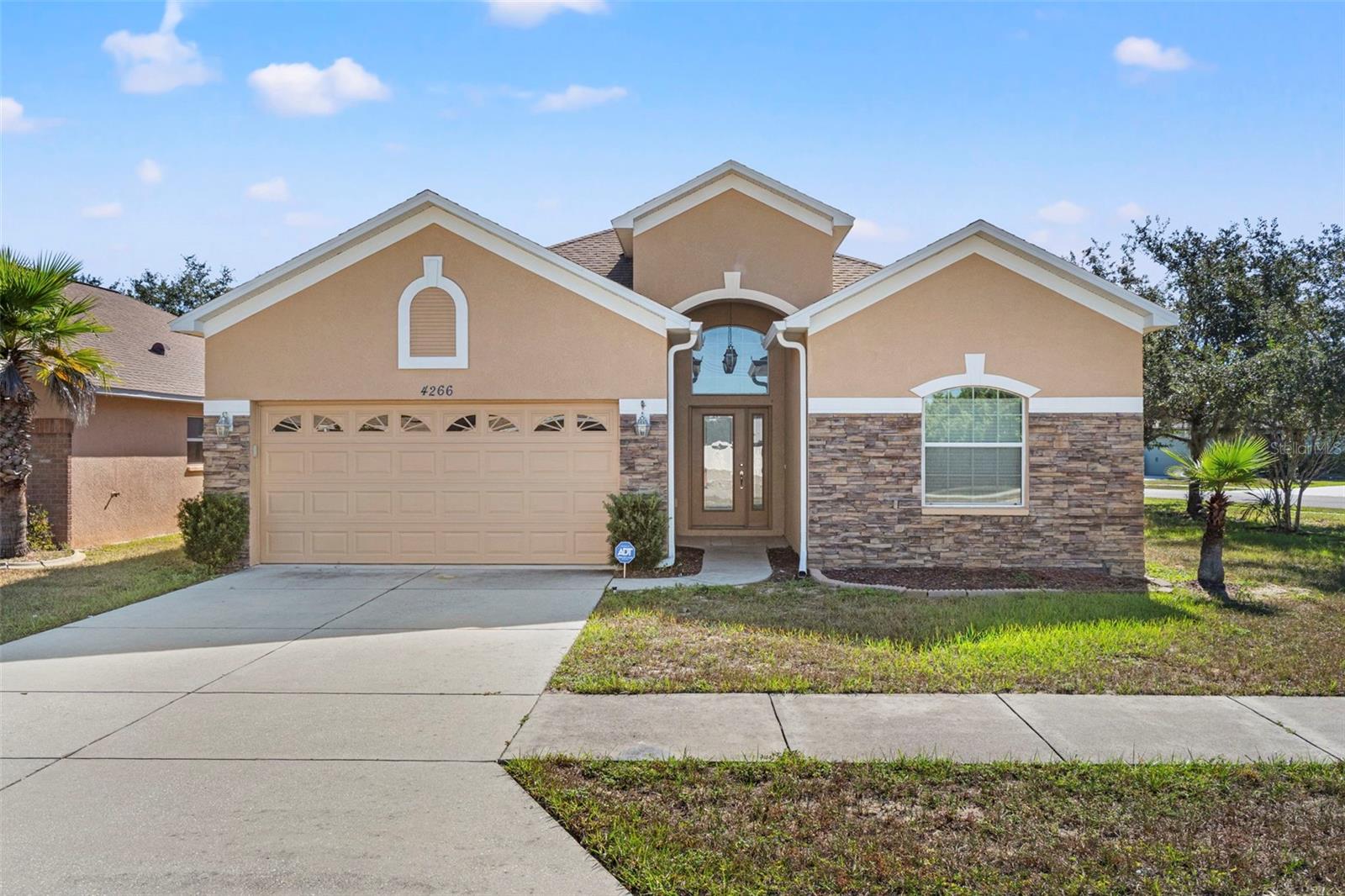 Single Family Residence em SPRING HILL, FL - Daniel Dourado