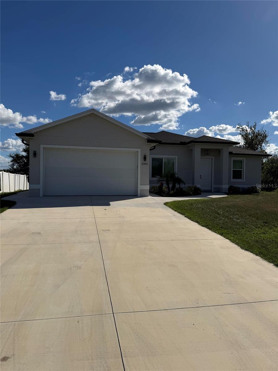 Single Family Residence in NORTH PORT, FL - Daniel Dourado