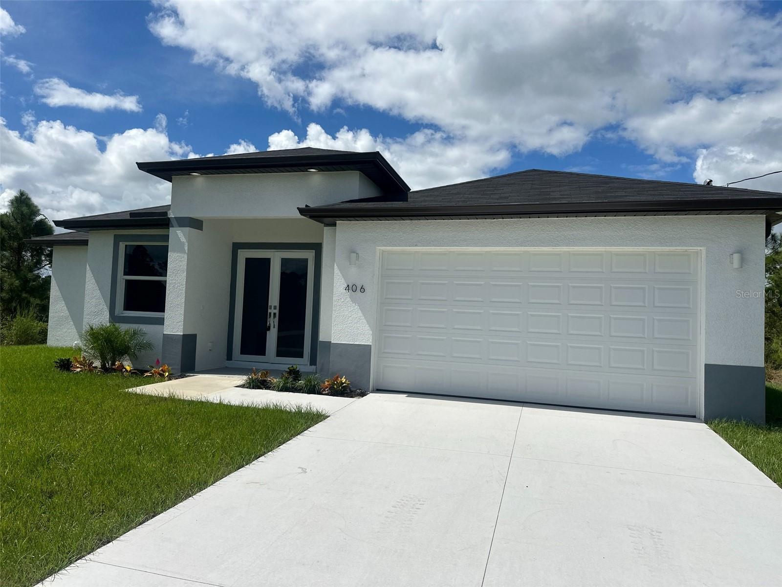 Single Family Residence in LEHIGH ACRES, FL - Daniel Dourado