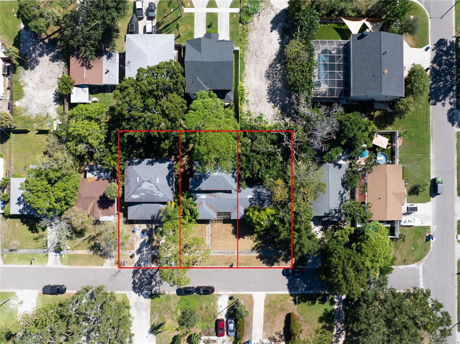 Single Family Residence em ST PETERSBURG, FL - Daniel Dourado