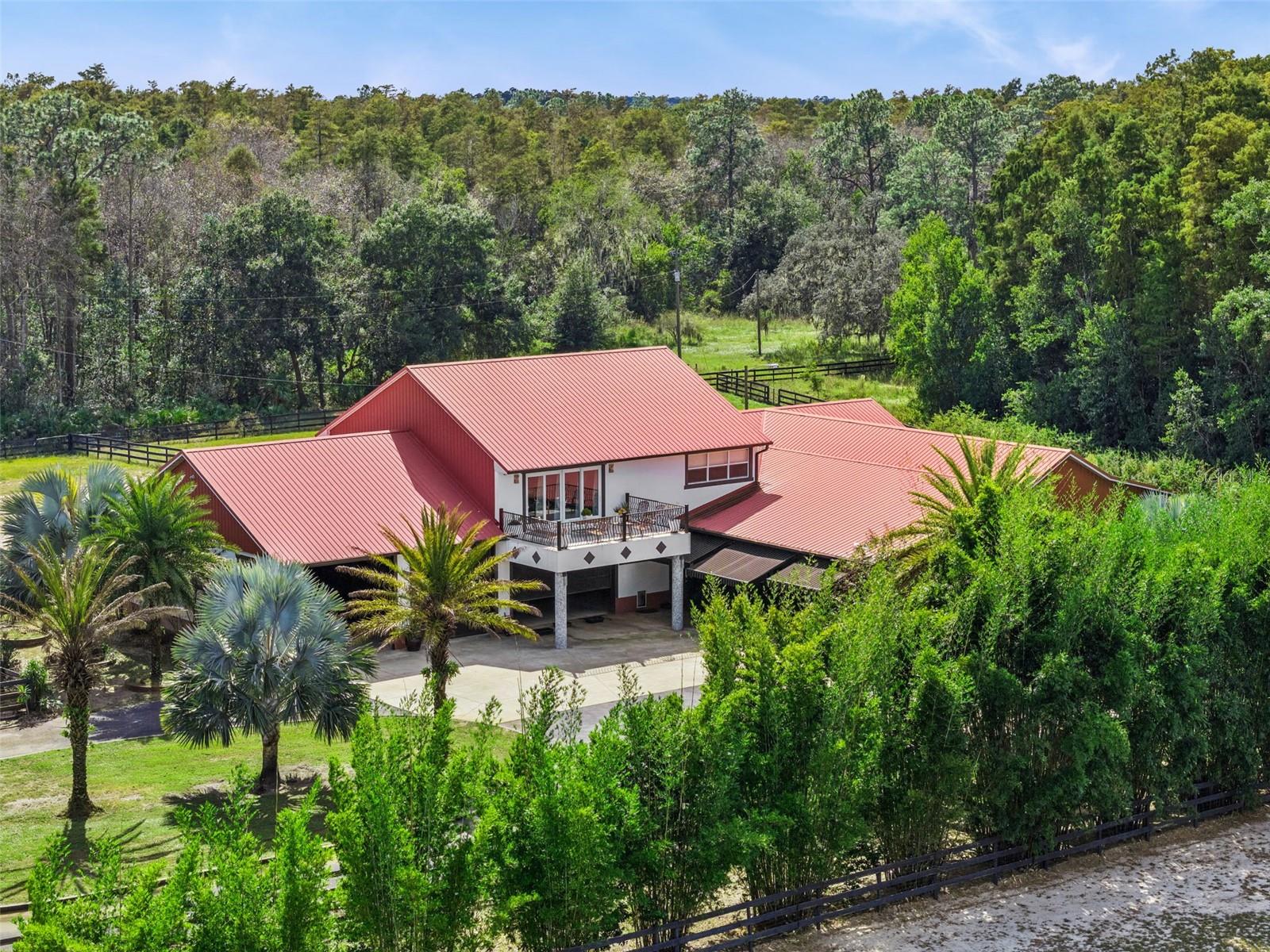 Single Family Residence in GROVELAND, FL - Daniel Dourado