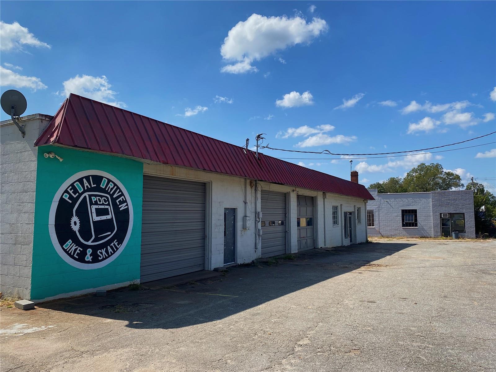 Mixed Use em ATHENS, GA - Daniel Dourado